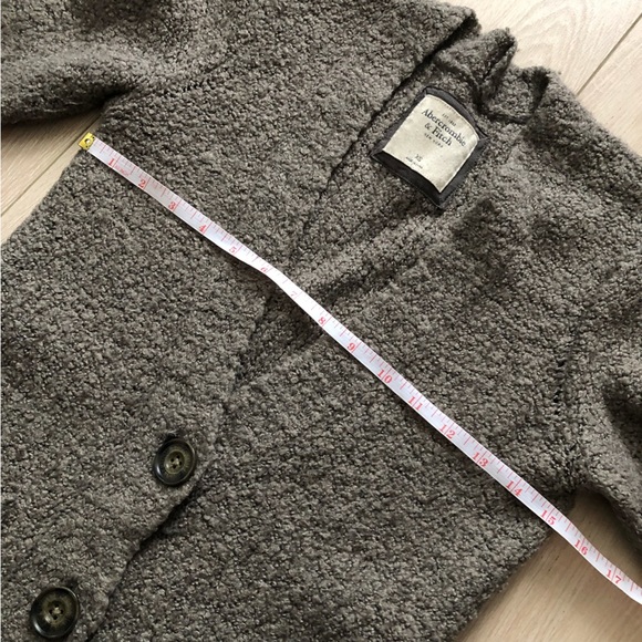 Abercrombie & Fitch Boucle Yarn Pocket Cardigan in Light Brown Size XS - Picture 3 of 13